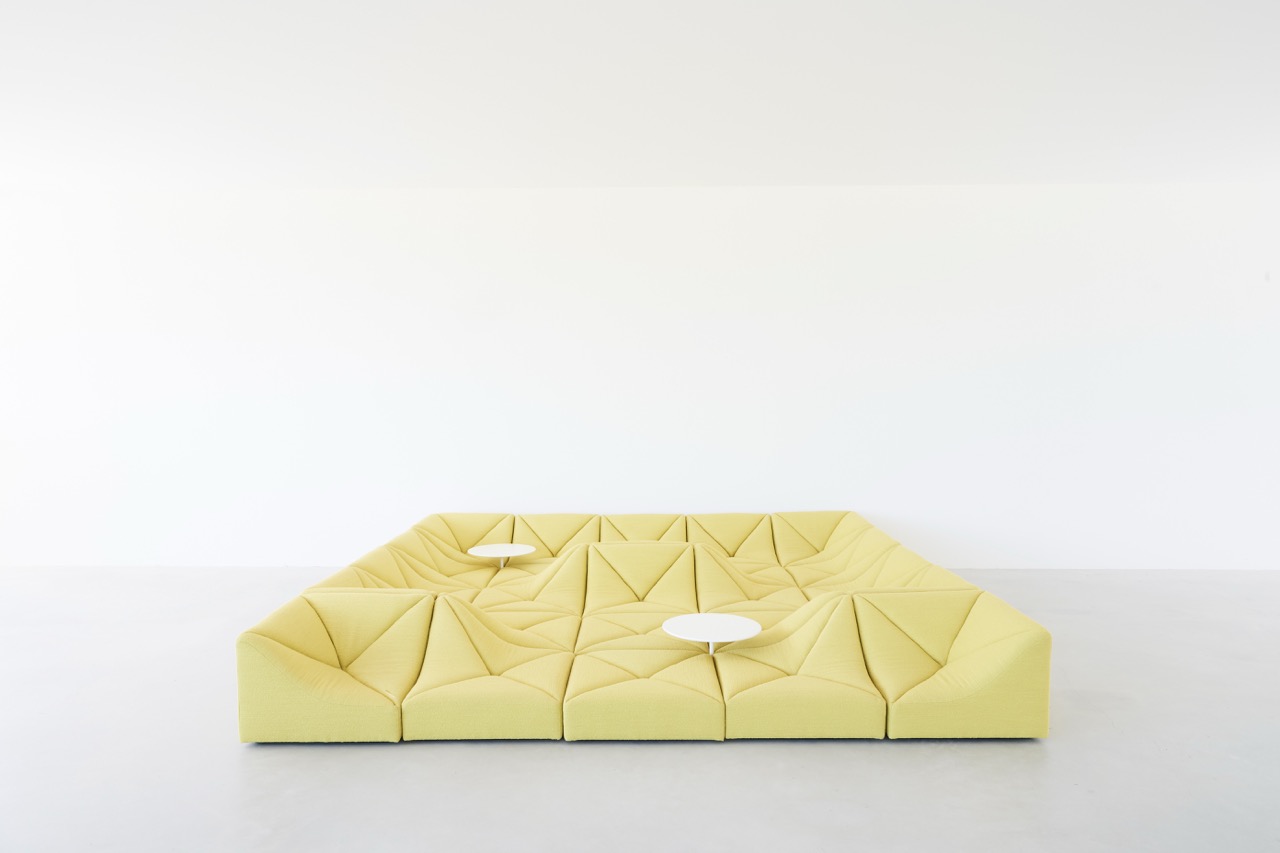 SAIKING Dune-style modular sofa in a styled room